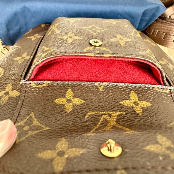 Louis Vuitton Monogram pouch Crossbody, shoulder bag with chain and bag charm - Picture 8 of 14